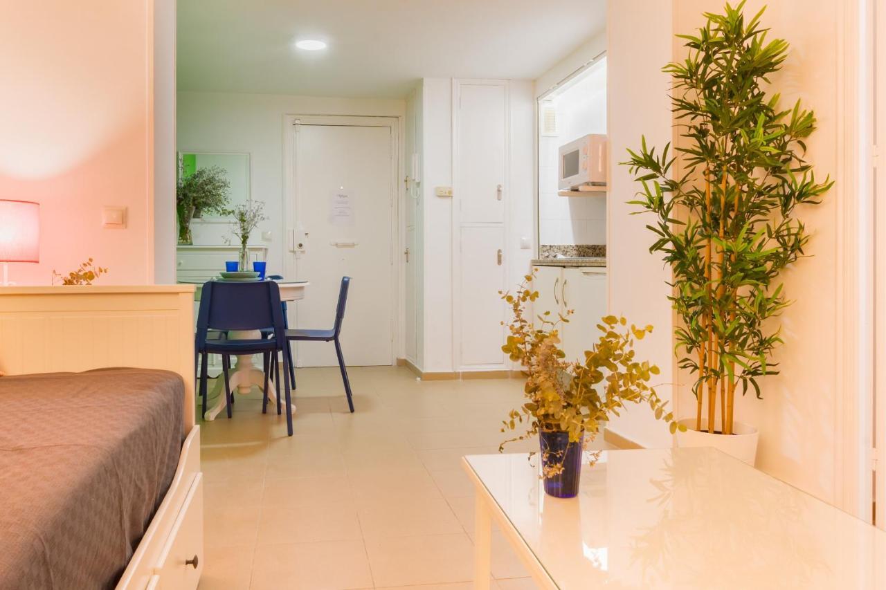 Anfitrion Sevilla 3 Екстериор снимка