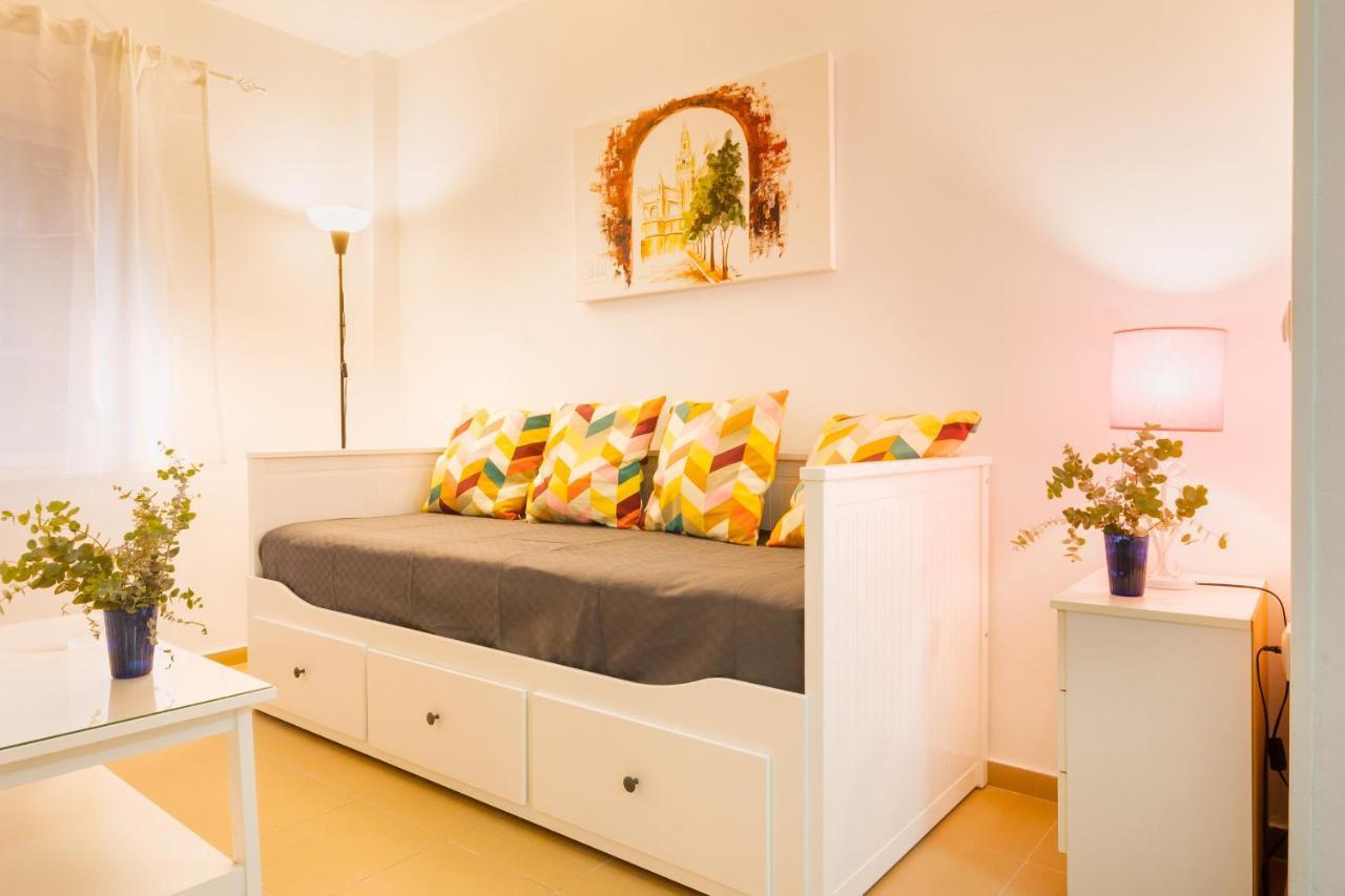 Anfitrion Sevilla 3 Екстериор снимка